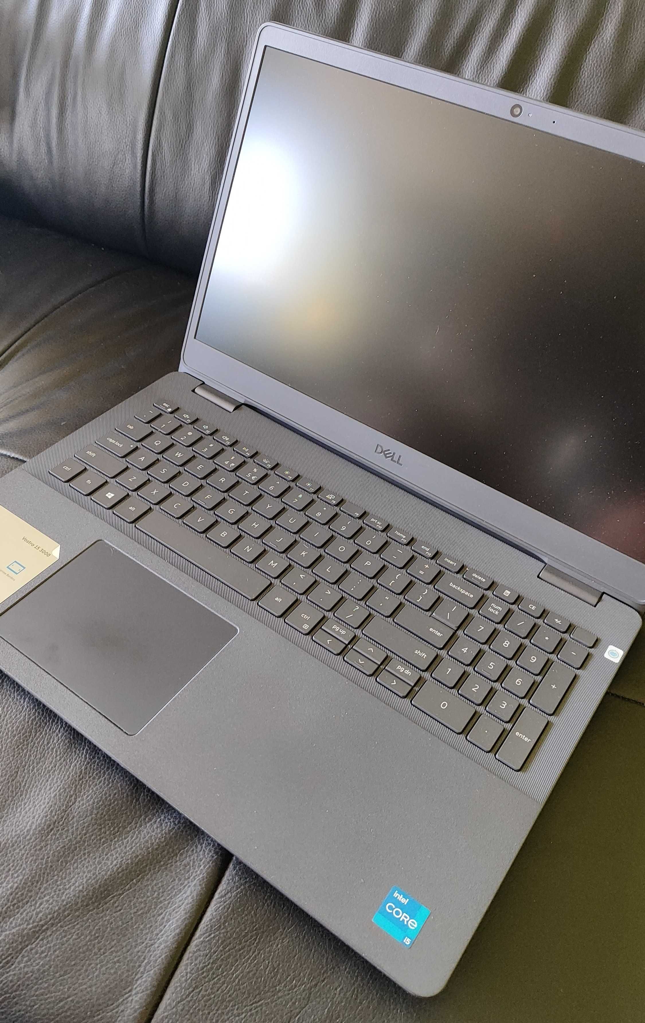 Dell Vostro 15 3000 – i5 11th gen, 16GB RAM, NVMe, Win11 Pro, stan BDB