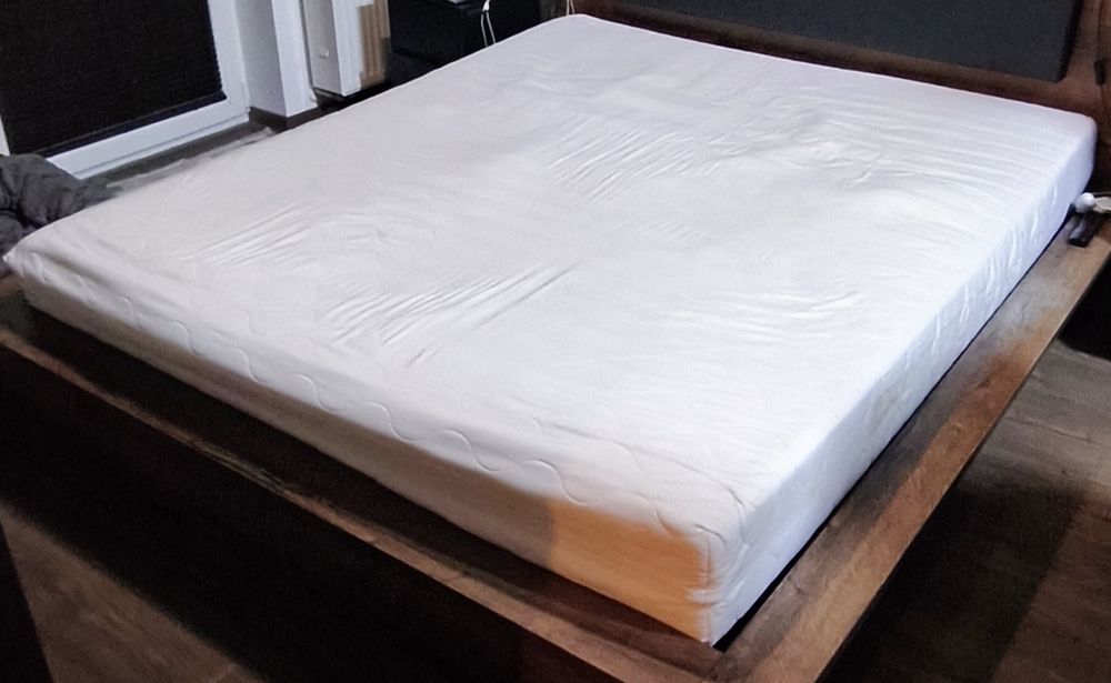 Materac 160x200 ściągany pokrowiec