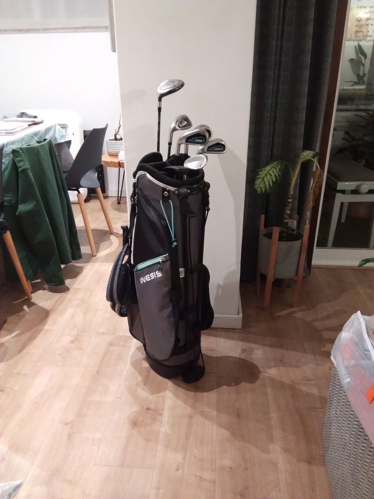 Saco de golfe com 7 tacos muito bom estado