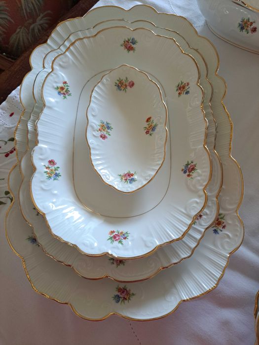 Conjunto para mesa de Jantar Porcelana, Toalha Linho e copos cristal