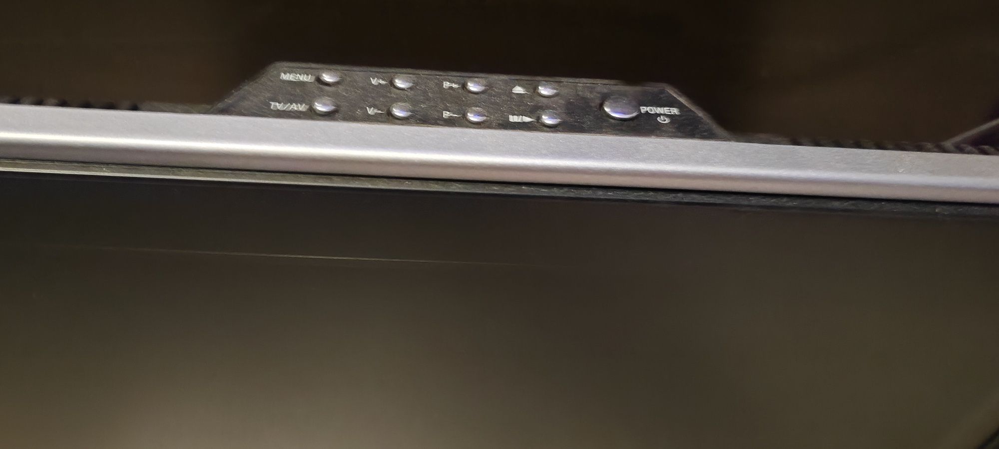 Lcd com leitor de DVD interno