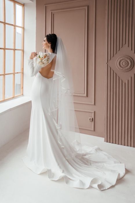 Весільна сукня