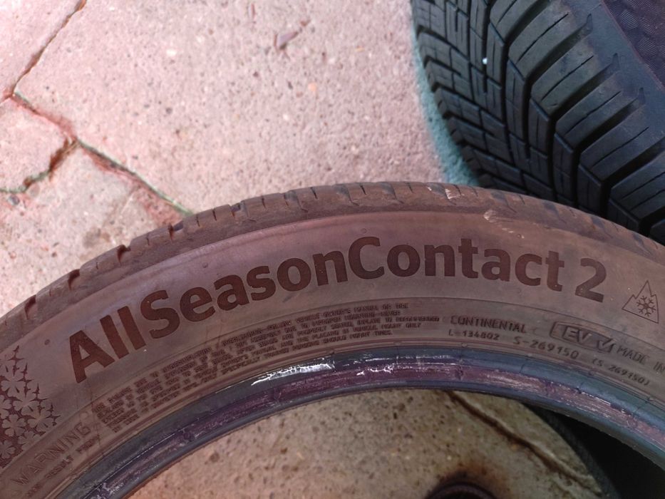 Opony Continental All Season Contact 205/55 R17  V XL (50/23) 2szt.