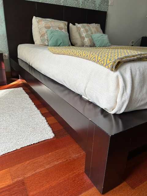 Cama + 2 Mesas de Cabeceira | DISARTE