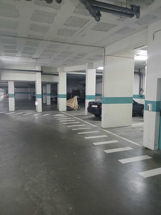 Arrenda-se Lugar de Garagem Paranhos Vale Formoso Arca D'Água Lidl
