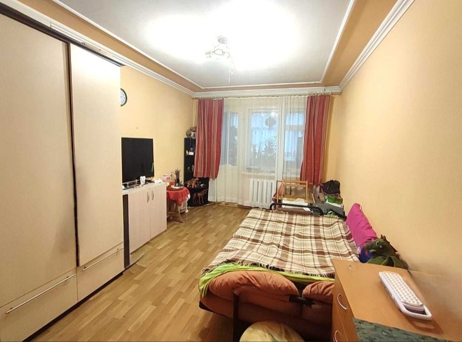 Продам 3 кімнатну квартиру в районі  ,,Депот,, від власника