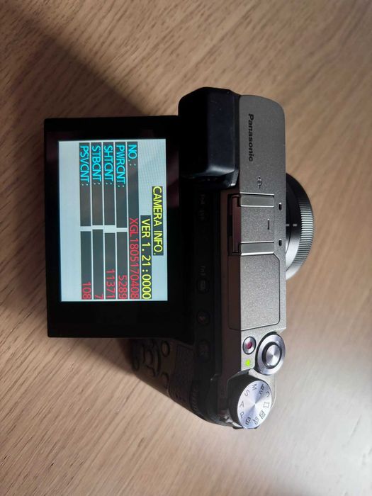 Panasonic Lumix GX80 + Lumix 12-32 + Dodatki