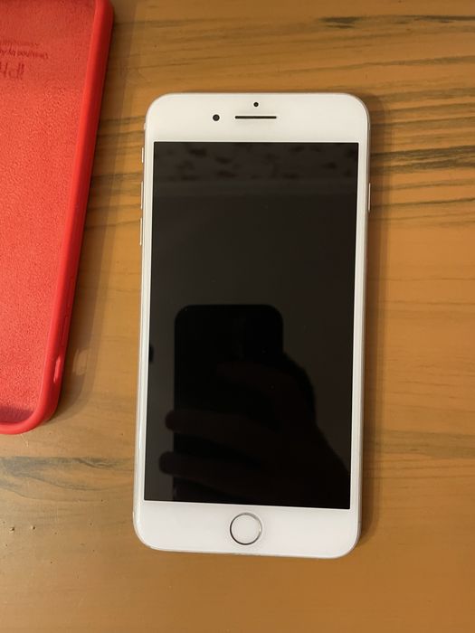 Продам Iphone 7 plus 32 gb silver