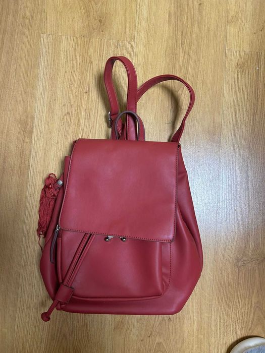 Mochila nova vermelha/bordeaux de Senhora