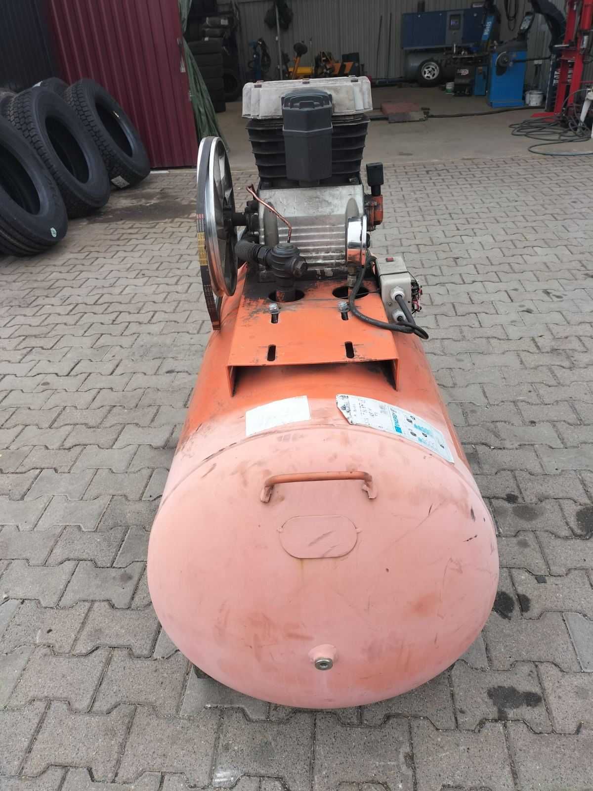Kompresor BJC 350L dwu tłokowy z 2019r. bez silnika elektrycznego