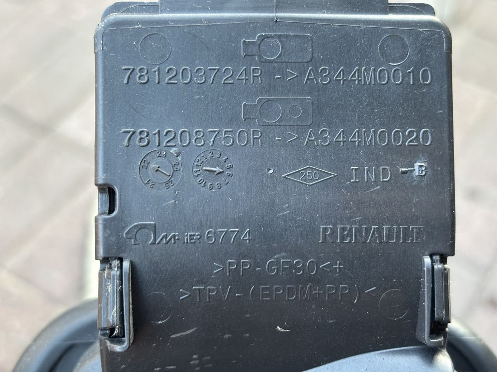 Klapka wlewu paliwa Renault Megane IV LIFT HB