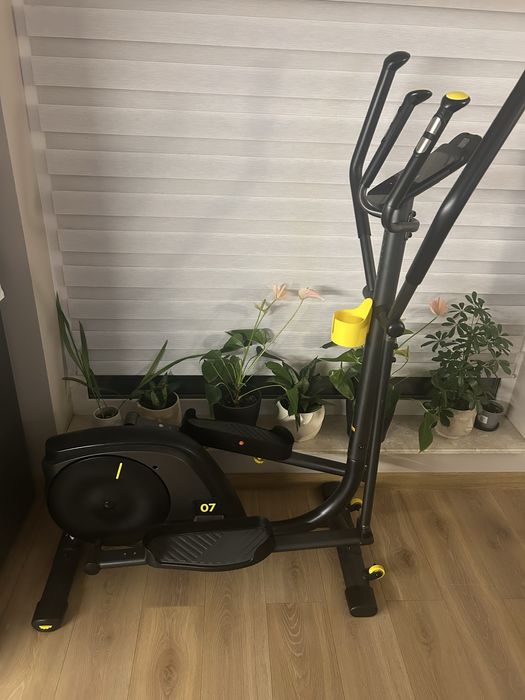 Rower eliptyczny Domyos 500 z połączeniem