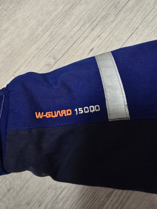 Kombinezon jednoczęściowy dziecięcy rozmiar 104-110  graffiti