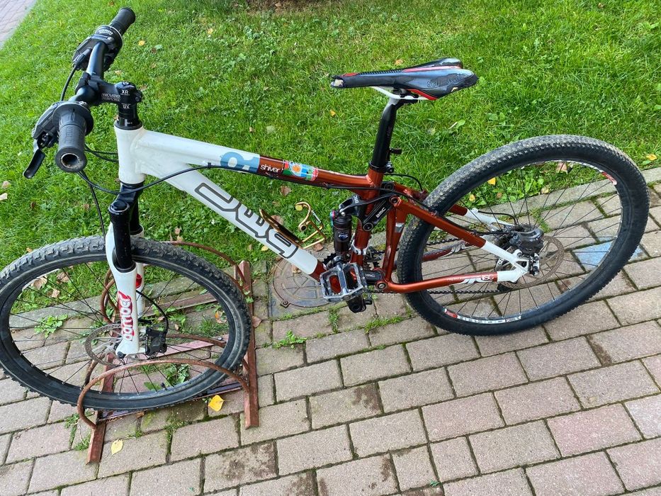 Sprzedam rower bmc full

Tylny amortyzator fox folat rp2 
Przedni bomb