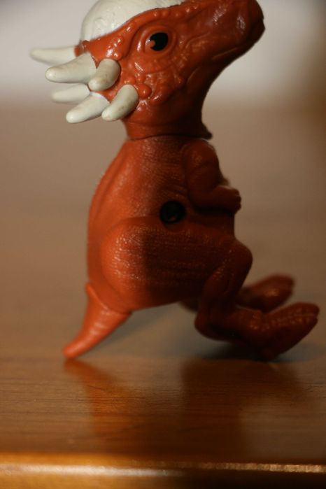 Dinossauro "Jurassic Park World" Mcdonald´s 2020