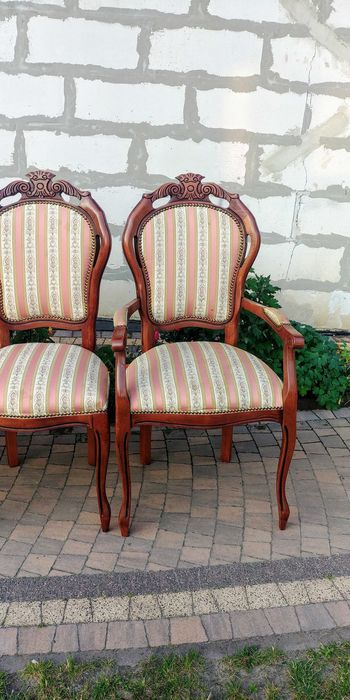 Stół +sześć krzeseł w stylu barokowym