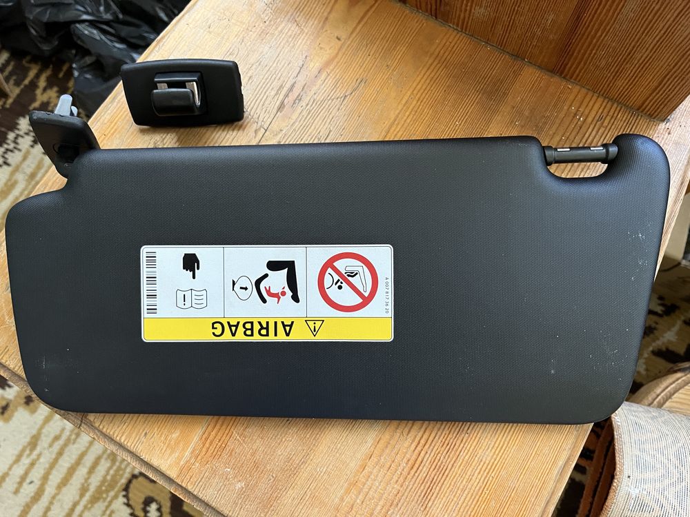 Oslona przeciwsloneczna prawa MERCEDES W176