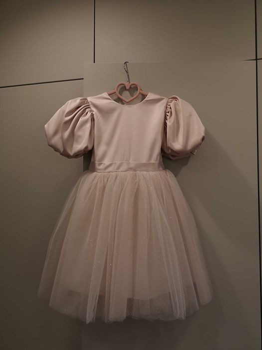 Святкова сукня у пудровому кольорі , розмір 104