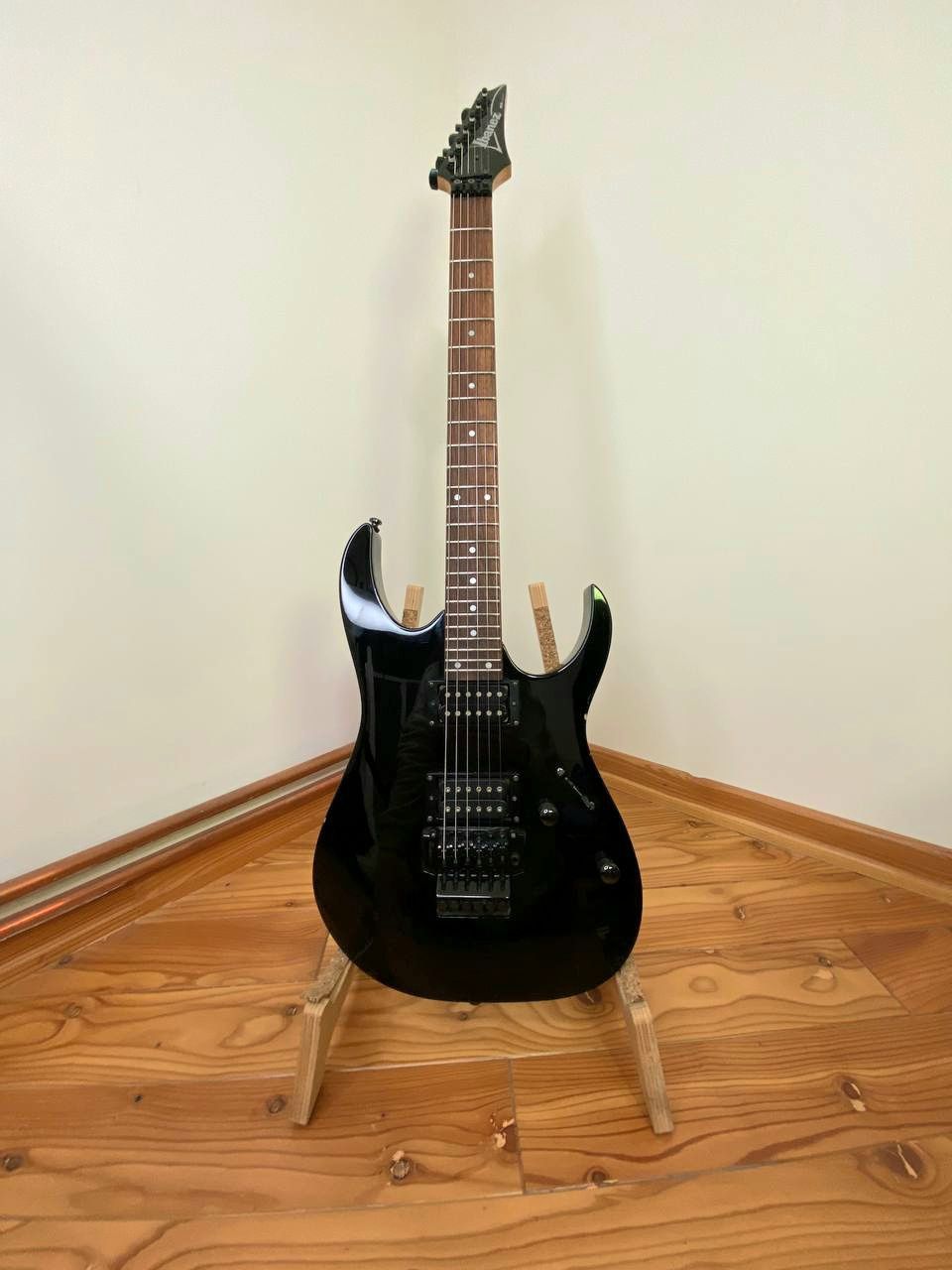 Електрогітара Ibanez RG220B Korea