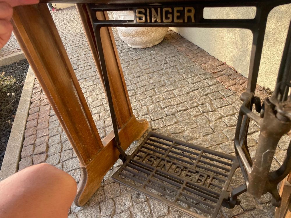 Máquina Singer Antiga