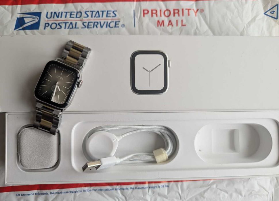 з коробкою Apple Watch 4 40 Steel все працює