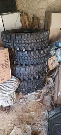 Продам резину нову,розмір 235/75 R16