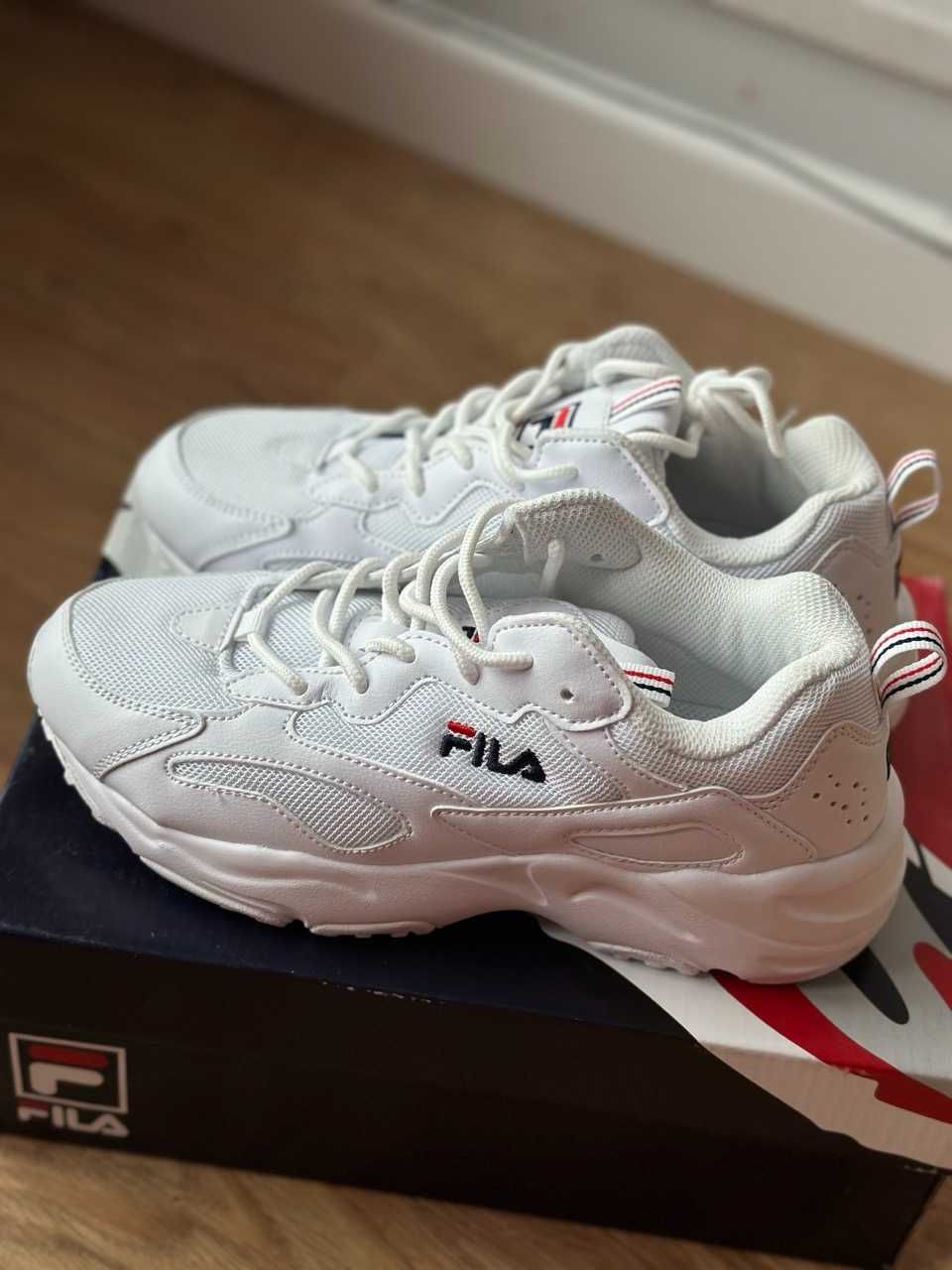 Damskie buty Fila Ray Tracer - białe, rozmiar EUR 38
