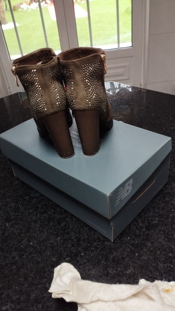 Botins  bejes tam 36,