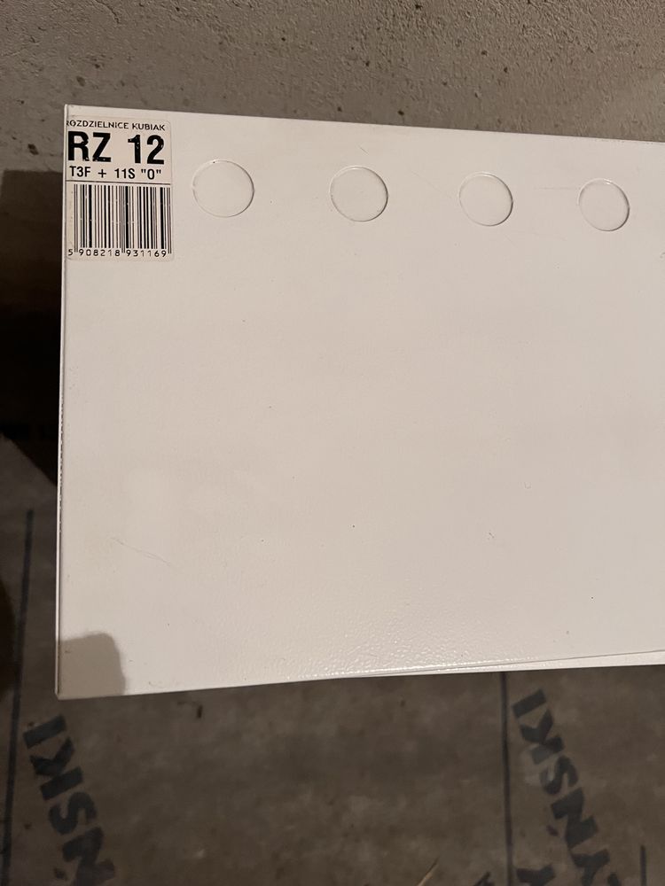 Rozdzielnica skrzynka elektryczna, nowa