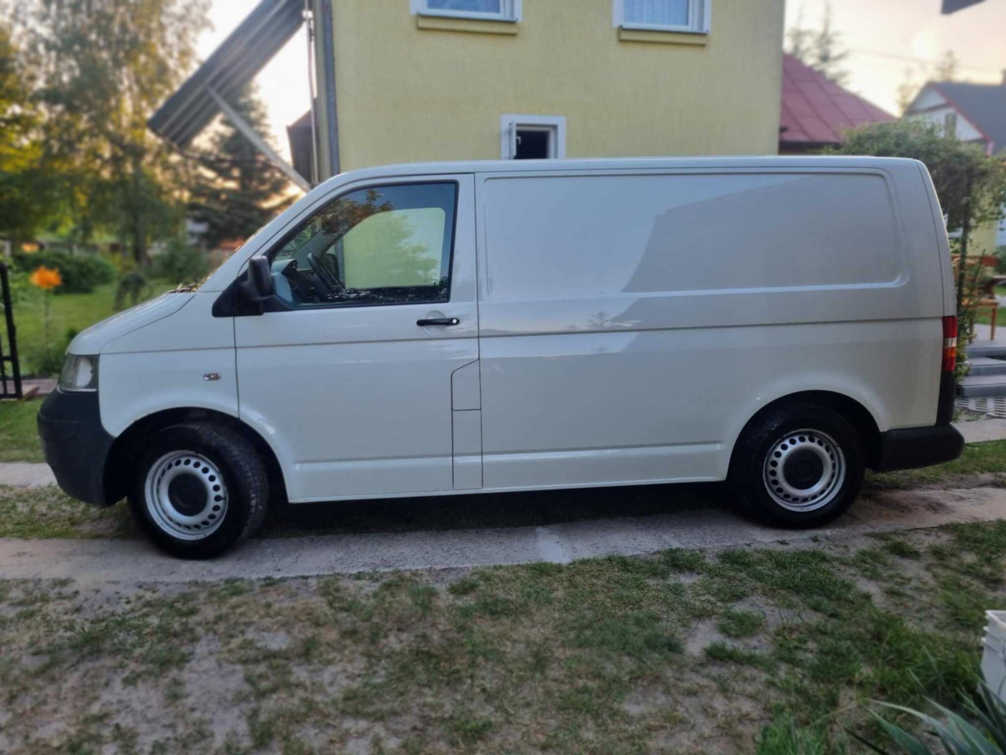 Volkswagen T5 2.5 TDI 130 KM (2009 rok)