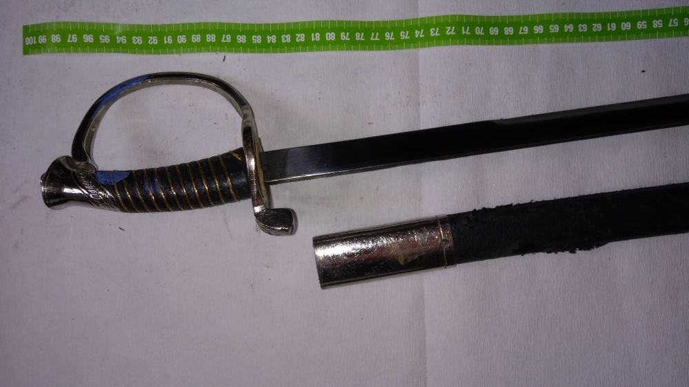 Szabla z pochwą skórzaną z trawioną głownią w cenie 1350 zł