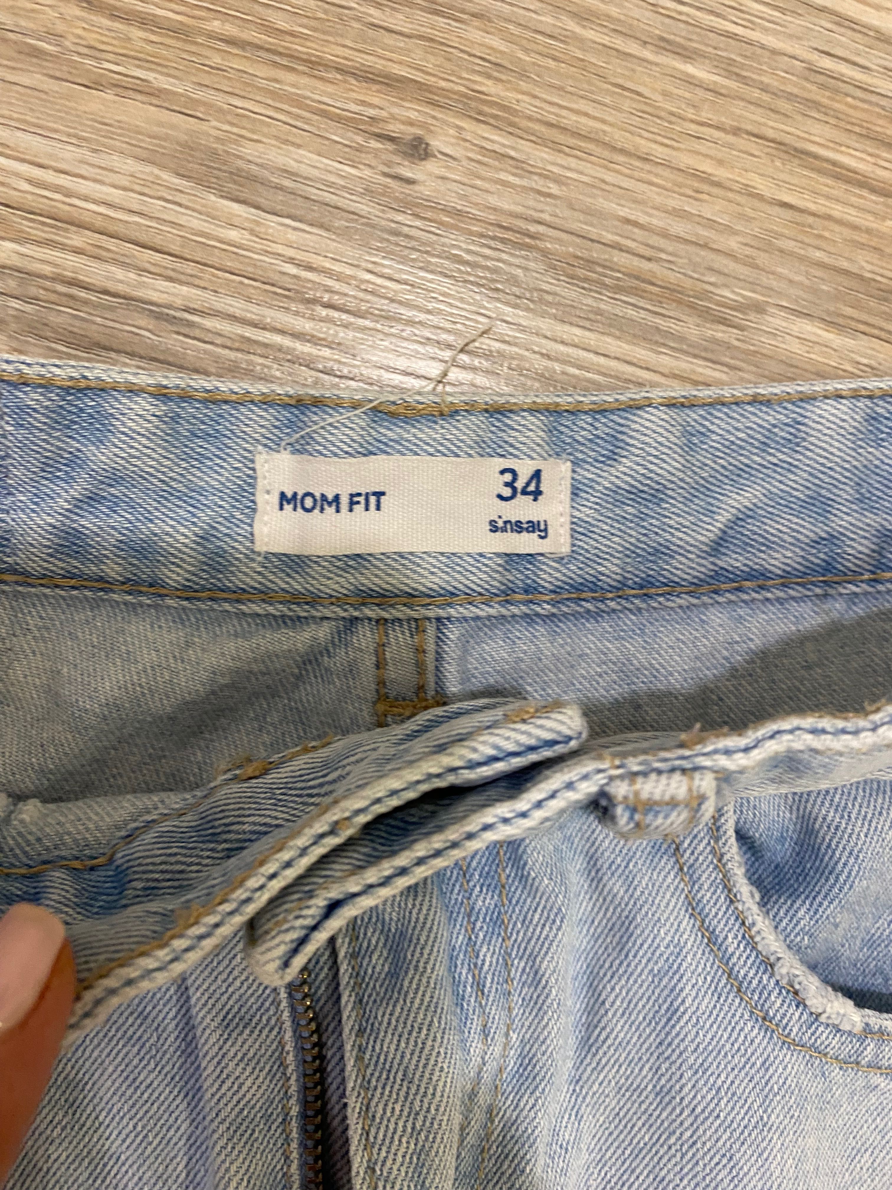 Продам блакитні джинси на дівчинку 34 розміру за 175 грн
