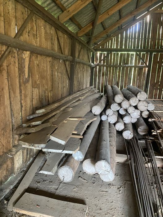 Tarcica modrzewiowa deski 26-28 mm modrzew, słupy okrągłe sezonowane