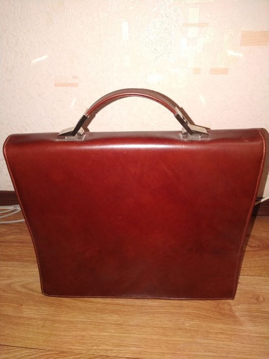 Портфель кожаный