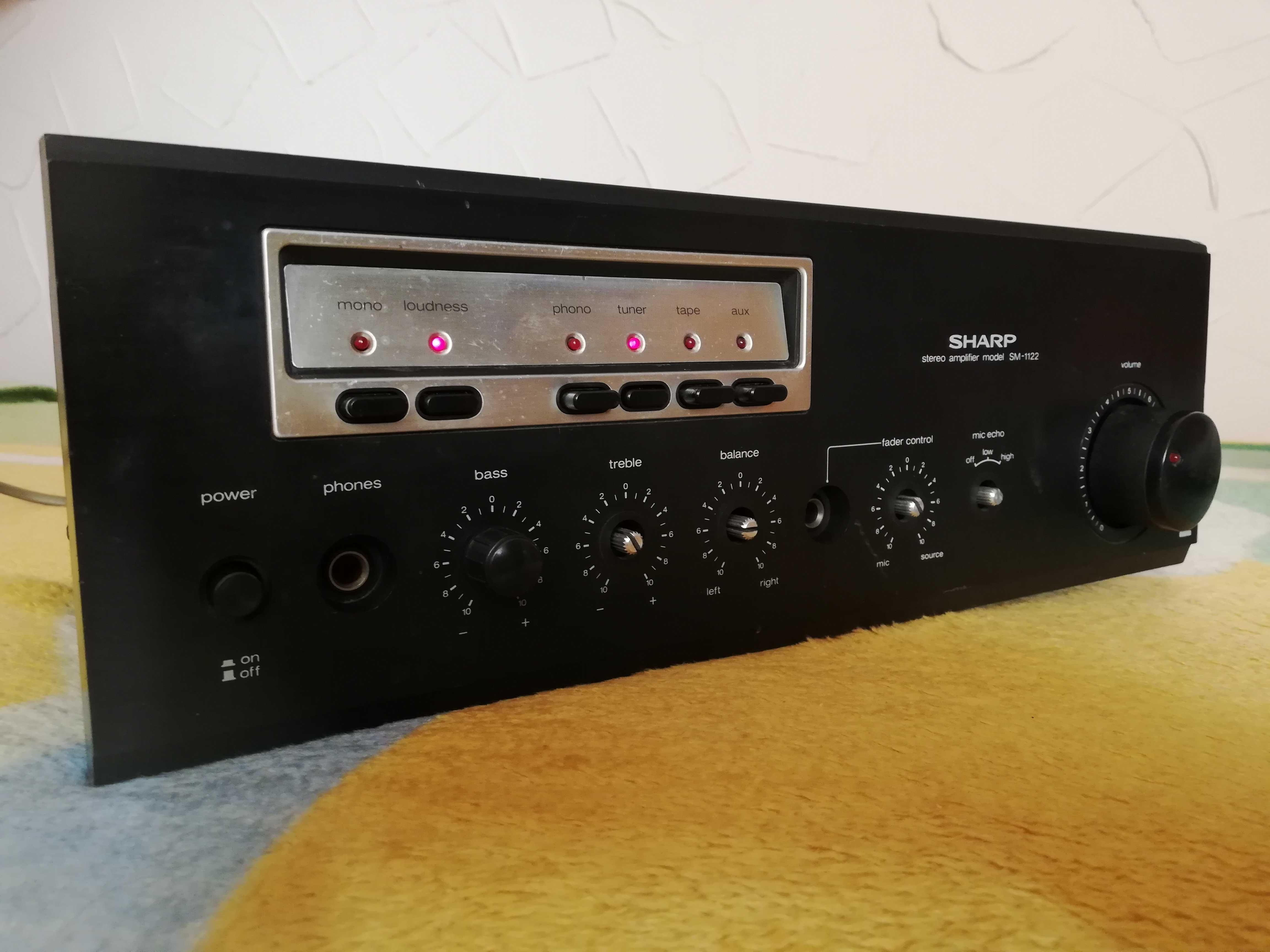 Wzmacniacz Sharp SM-1122 z 1978r.
