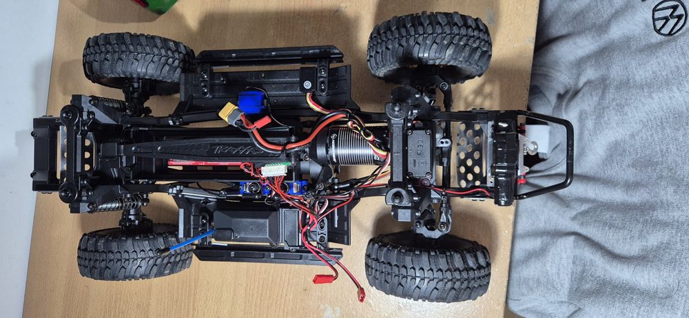 Traxxas TRX4 com bloqueios