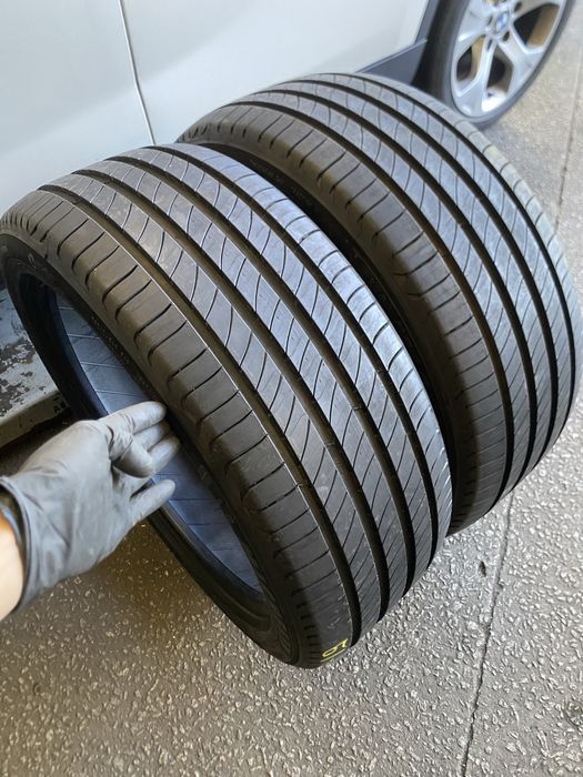 235/45/19 - Michelin Primacy 4 (NOVOS)