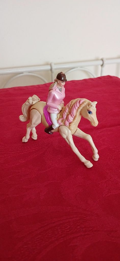 Barbie com cavalo, Burger King, nova