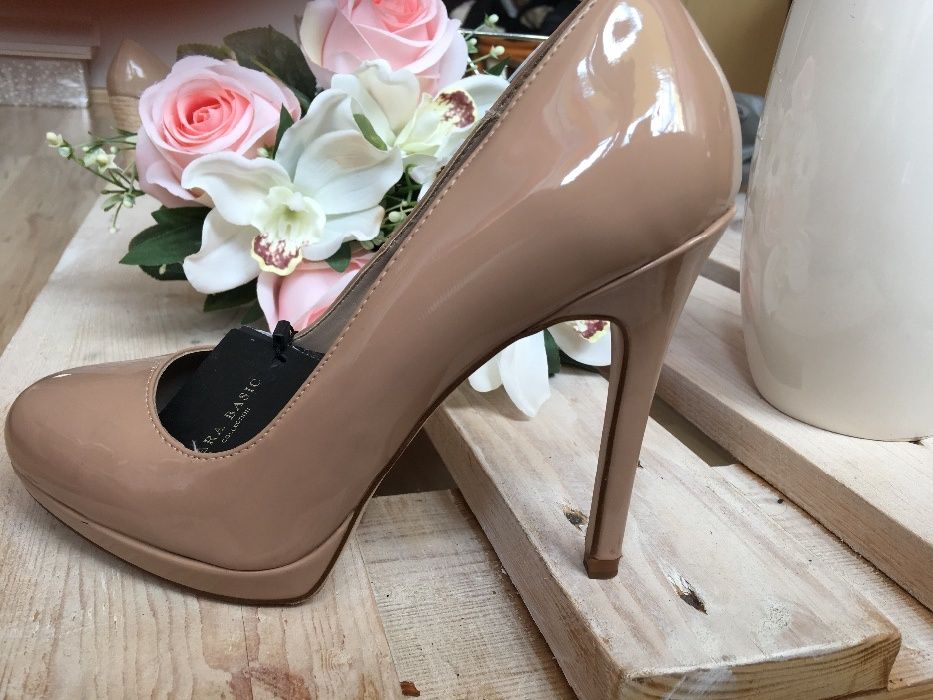 Zara 38 klasyczne szpilki nude beżowe NOWE