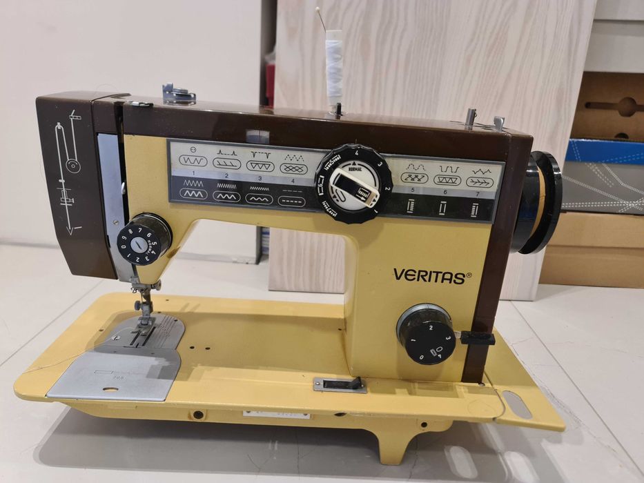 Швейна машинка Veritas