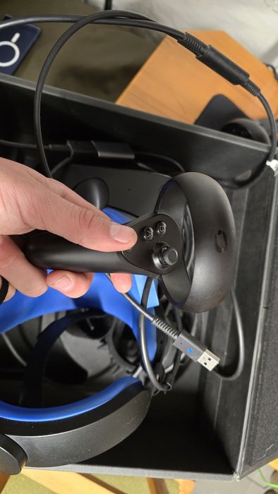 Vr-шлолом Oculus Rift S
ТТПродаю VR-шолом Oculus Rift