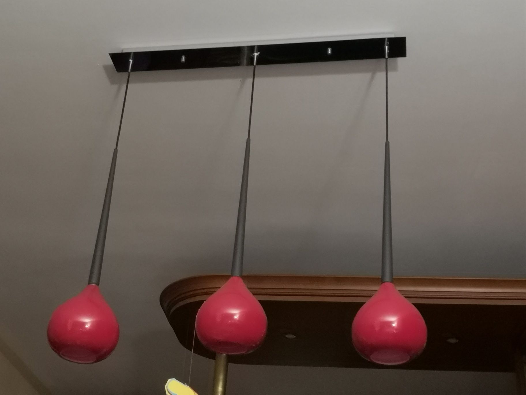 Lampa wisząca LIBRA 3 czerwona