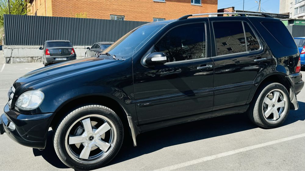 Комплект: r20 5x112 та Pirelli PZero Rosso 265/45 104Y VW,GL,GLS,ML