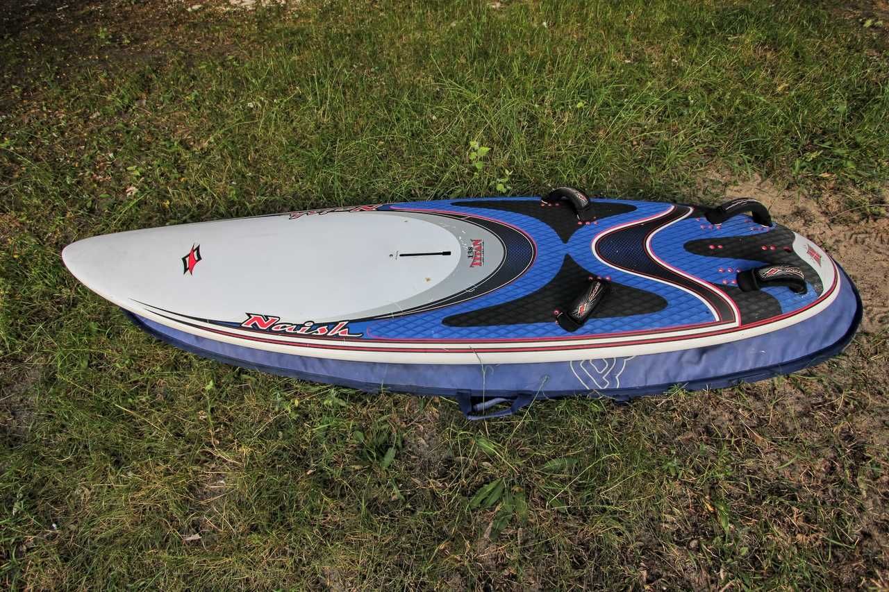 Naish Titan 138L+ 2 stateczniki