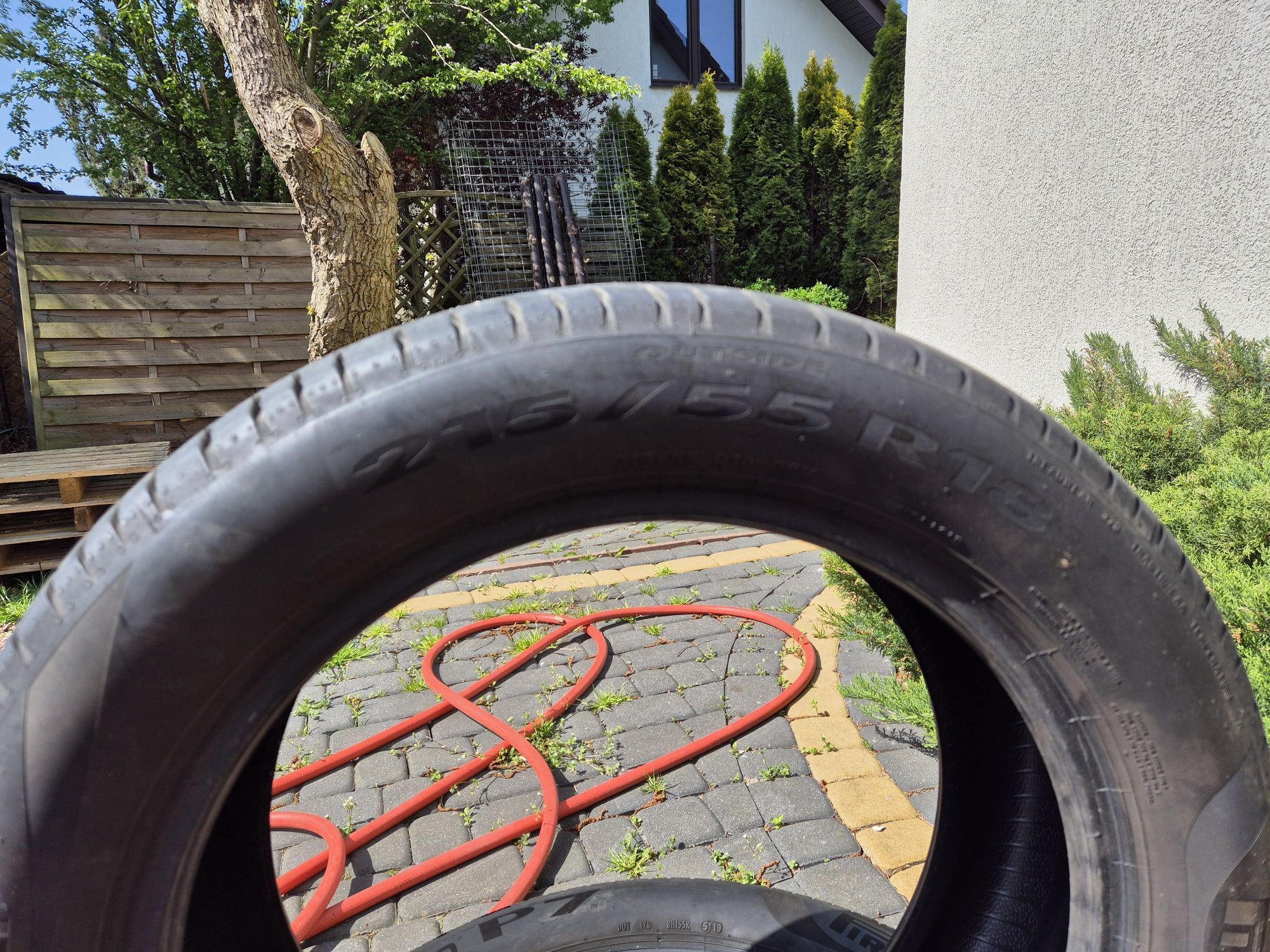 Sprzedam opony pirelli 215/55 r18 letnie