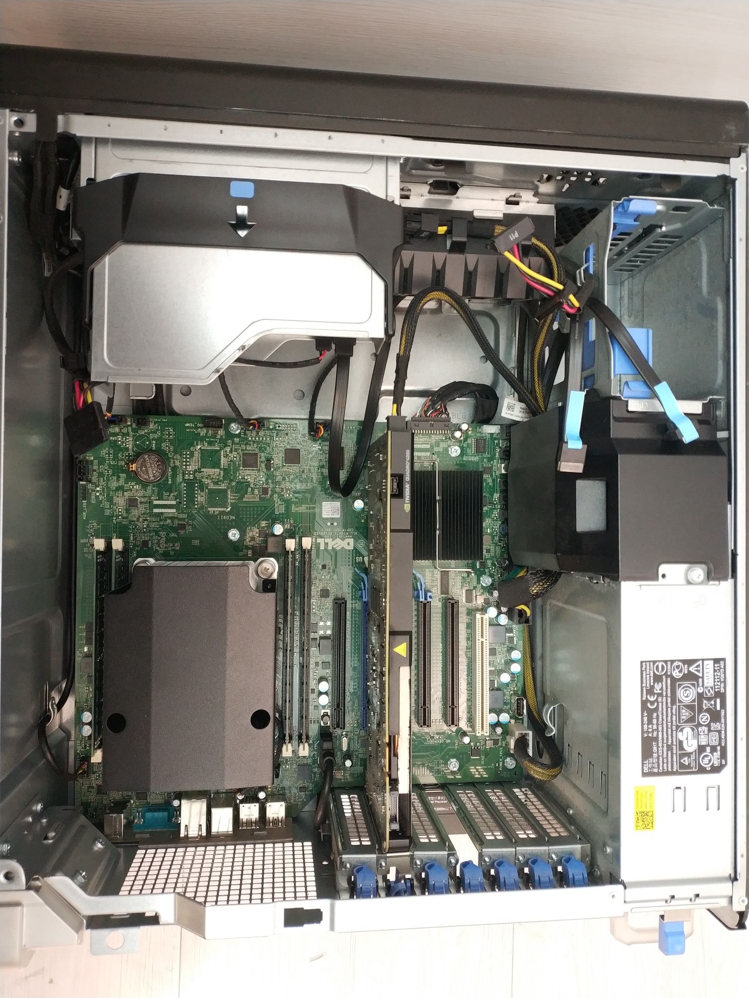 Dell Precision Workstation T3600 (Intel Xeon E5-1620/16gb ddr3)