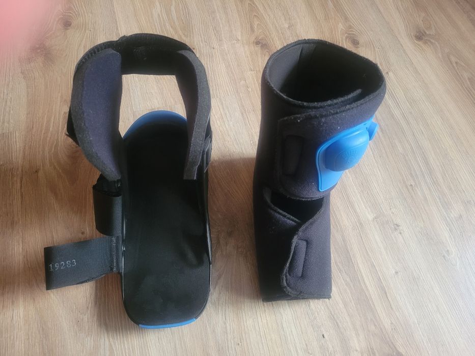 Sprzedam but ortopedyczny WALKER rozmiar M 42-43.