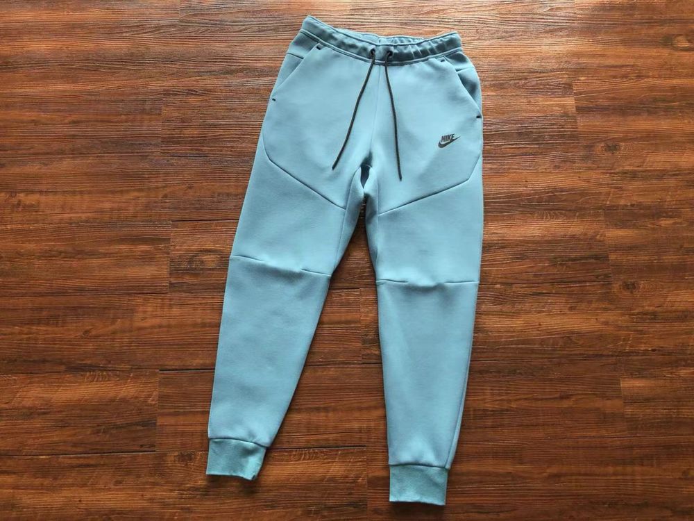 Dres nike tech fleece r L kolor niebiesko bialy komplet bluza spodnie