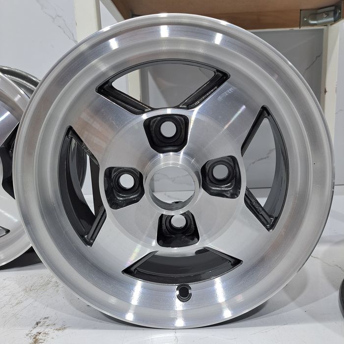 Jantes 12" Datsun Toyota 4x114.3
