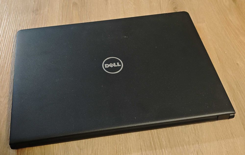 Laptop Dell Vostro 15 3568
